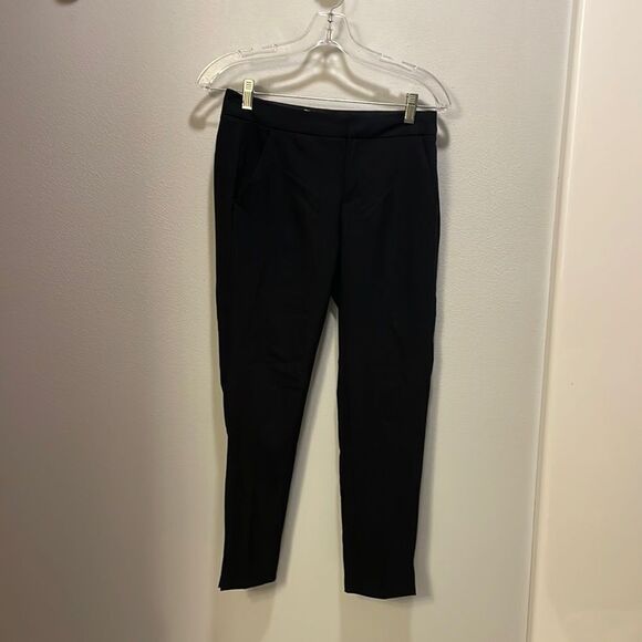 Everlane woman’s black slacks - Picture 1 of 9